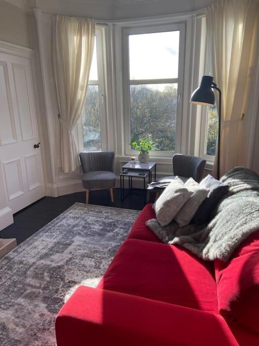 Beautiful Traditional Flat In The Center Of Largs. Esterno foto