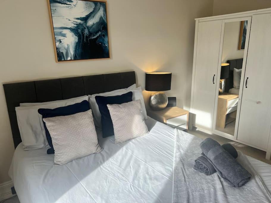 Beautiful Traditional Flat In The Center Of Largs. Esterno foto