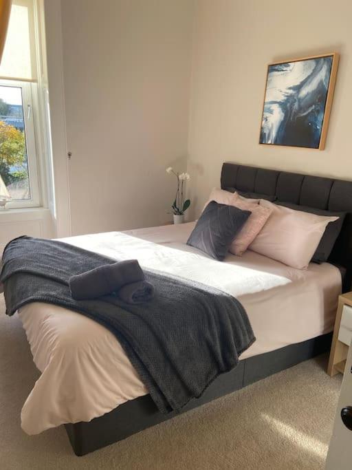 Beautiful Traditional Flat In The Center Of Largs. Esterno foto